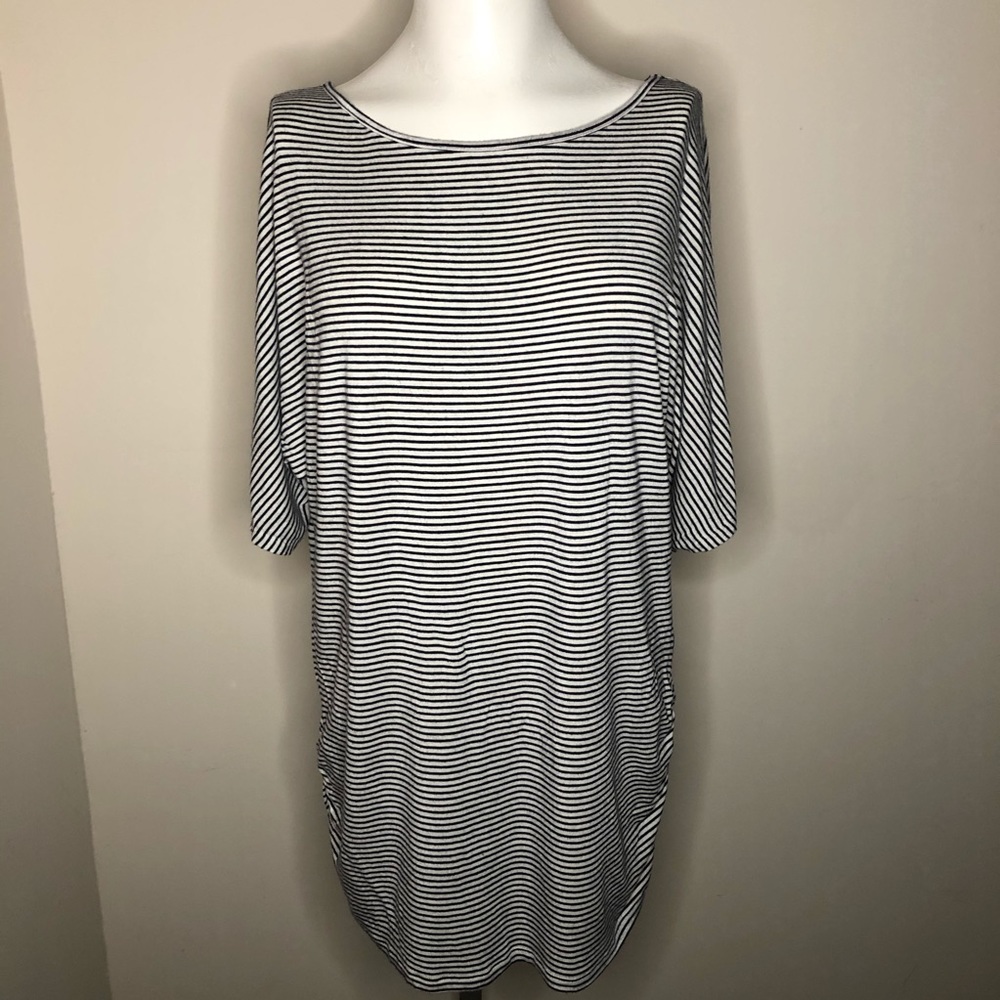 Elan Wide Neck Gray And White Striped Tee - Picture 2 of 7
